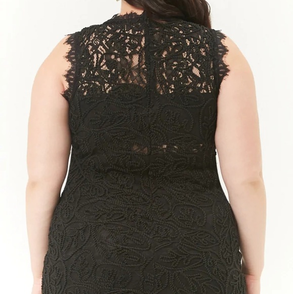 Rope Eyelash Lace Dress - Picture 2 of 7